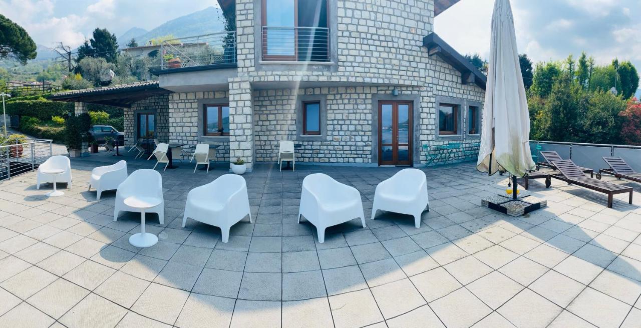 Queen Room Lake View