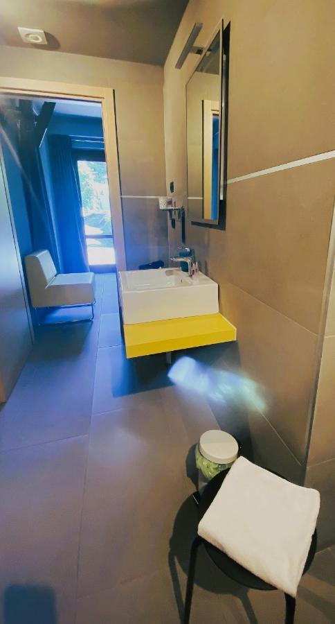 Deluxe Double or Twin Room Lake View
