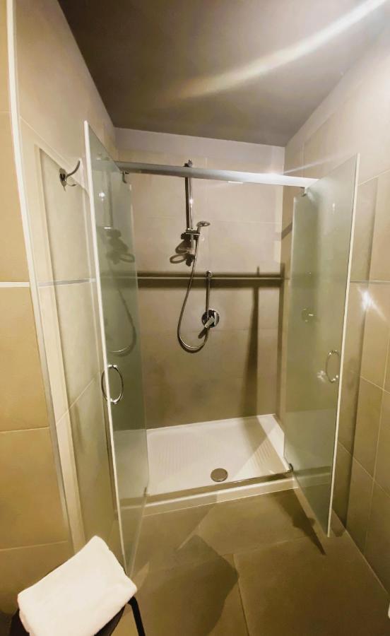 Deluxe Double or Twin Room Lake View